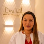 Dra. Johana Andrea Iza Bernal
